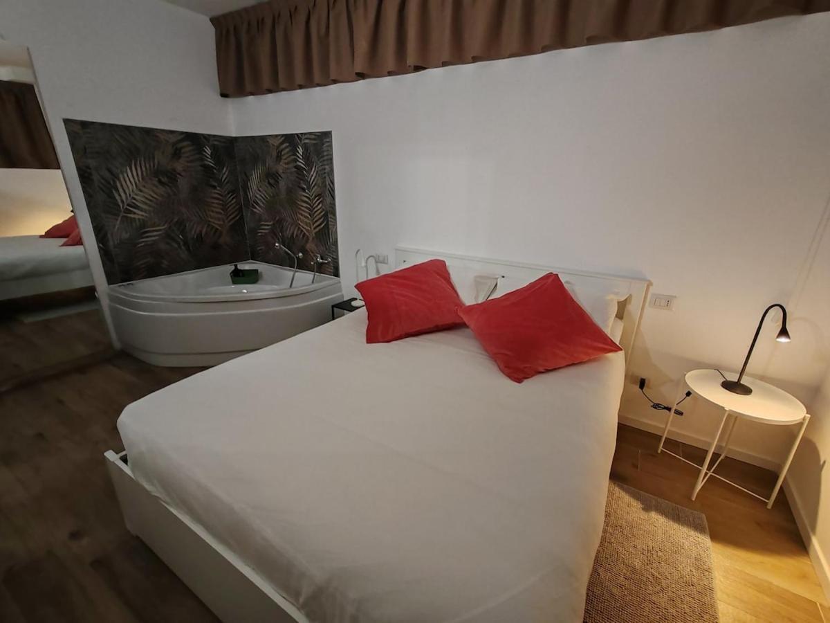 Verdi Milano Esterno foto